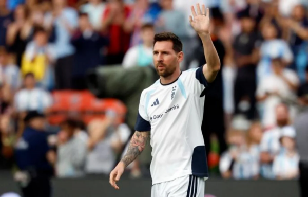 Messi zədədən sonra qolla döndü!