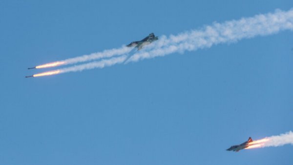 ABŞ İranın HHM sistemləri və pilotsuz aparatları mərkəzlərini vurub