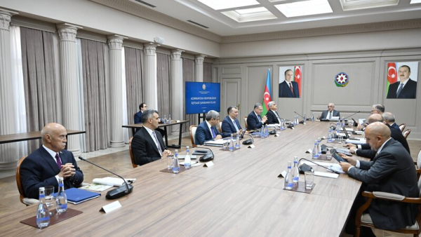 İqtisadi Şuranın iclası keçirilib