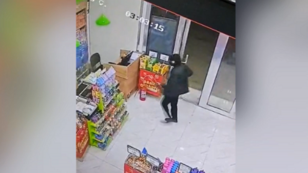 Marketə bıçaqlı basqın edən şəxs saxlanılıb
