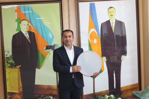 Ceyhun Qənbərov: “Muğamı qorumaq və gələcək nəsillərə ötürmək mənəvi borcumuzdur”