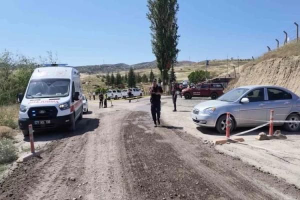 Türkiyədə silaht anbarında partlayış oldu - Ölənlər var