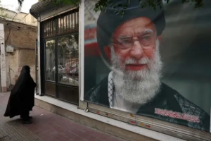 Xameneinin dəfn mərasimi ilə bağlı ŞOK QƏRAR
