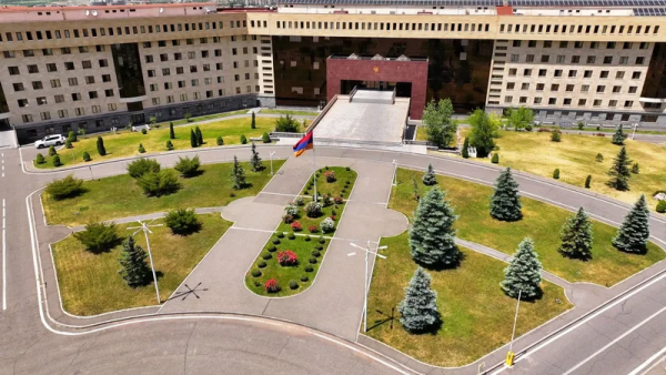 Ermənistan Müdafiə Nazirliyində yeni təyinatlar olub