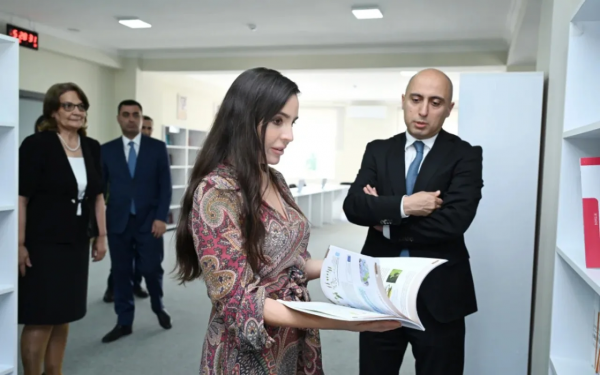 Leyla Əliyeva Yevlaxda məktəb binasının açılışında - FOTOLAR