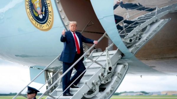ABŞ-də hava limanına Donald Trampın adı verildi