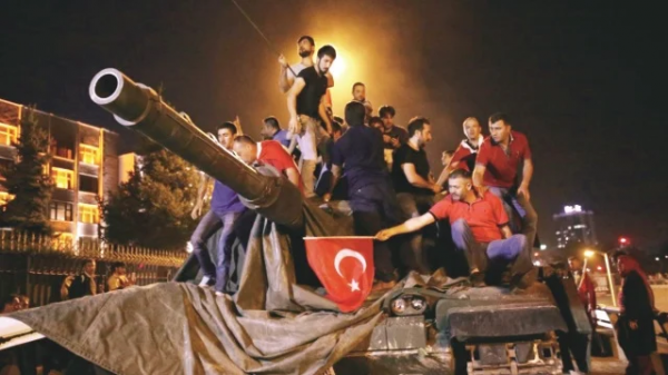 Türkiyədəki o dəhşətli gecədən 10 il keçdi